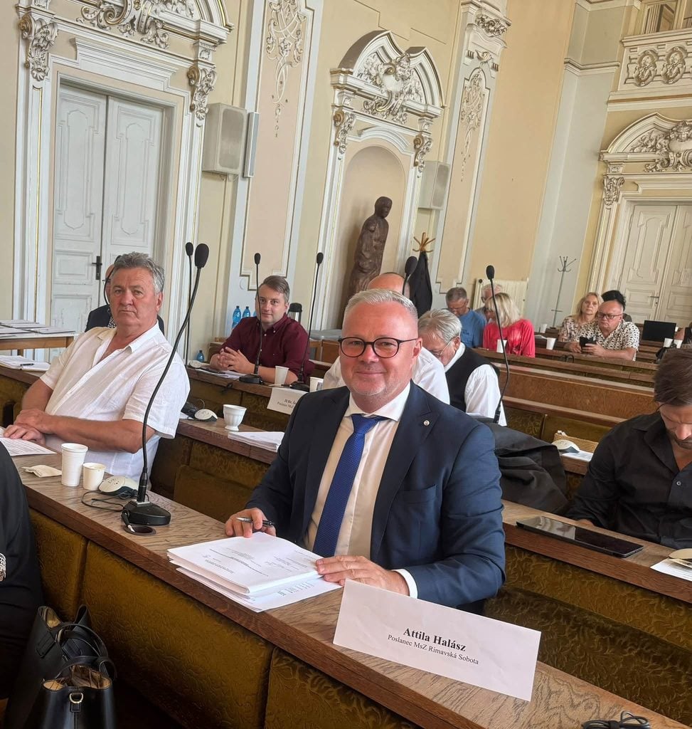 Attila Halász ako poslanec mestského zastupiteľstva v Rimavskej Sobote.