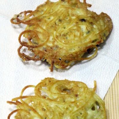 Chrumkavý špagetový snack