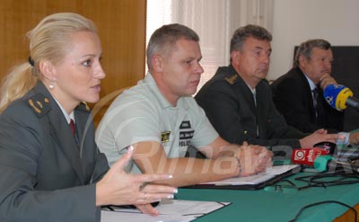zľava mjr. PhDr. Petra Vašková, plk. JUDr. Štefan Šurka, plk. Ing. Ivan Andrašovič a JUDr. Jozef Šimko