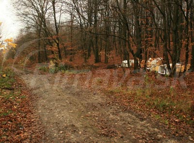 cierna-skladka-pri-Lesny-hon1