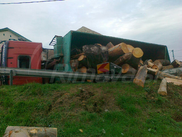 prevrateny kamion Rimavska Sec