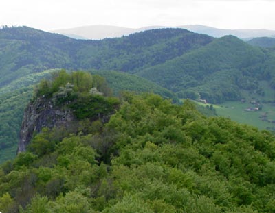 okruhla-skala - Tisovec