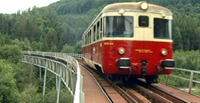 vlak na trati Tisovec - Brezno