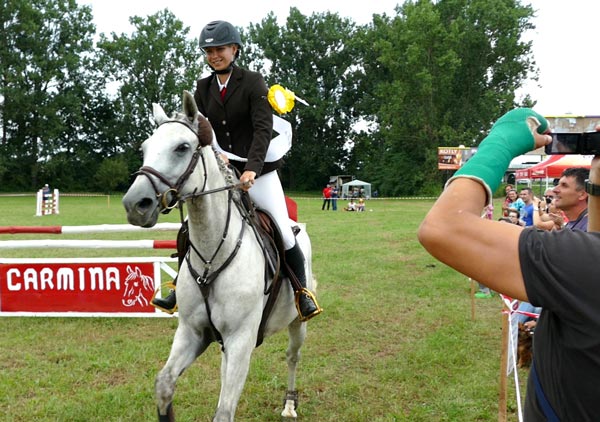Víťazka hlavnej ceny sa stala jazdkyňa Szanett Bandi na koni Flugos z Maďarska.