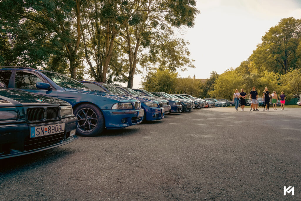Stretnutie automobilov BMW na Teplom Vrchu