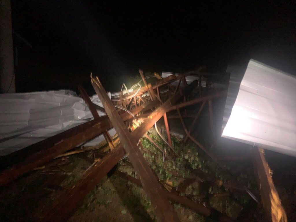 Škody po veternej smršti v Ivaniciach