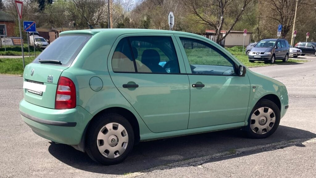 Škoda Fabia v kultovej farba zelená Fantasy z rokov 1999 až 2002.