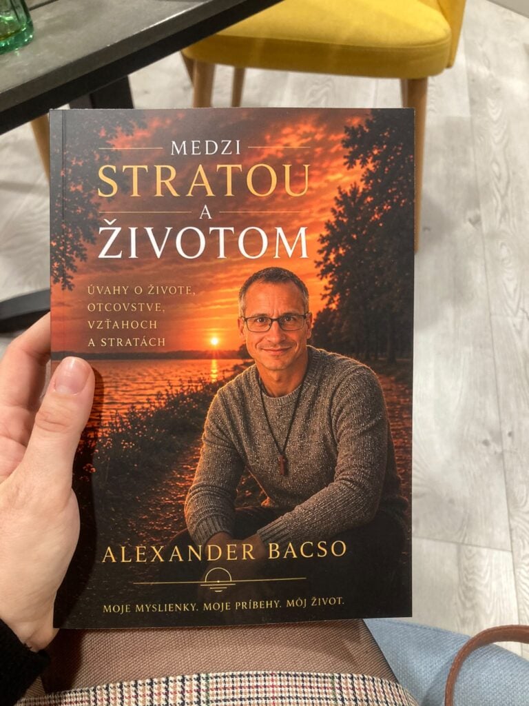 Medzi stratou a životom - detail obálky.