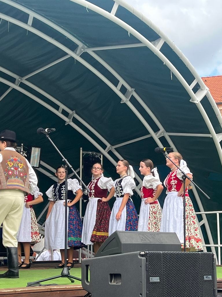 folklorne vystupenie