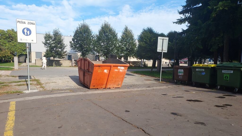 Archívne foto veľkoobjemového kontajneru v Rimavskej Sobote.