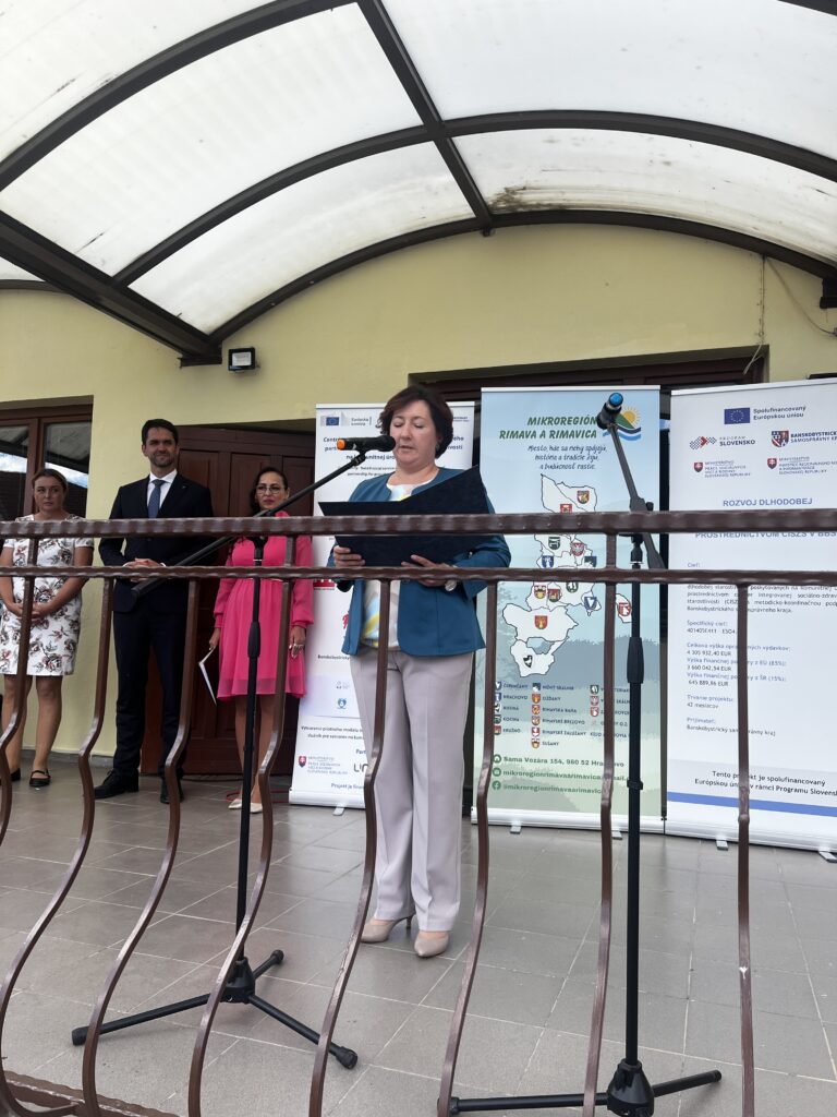 RINDZOVÁ ferleťáková počas otvorenia požičovne v Čerenčanoch