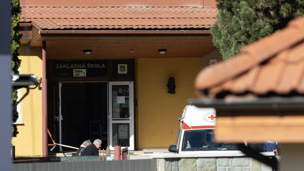 utok-na-skole-v-staskove-ucitelka-zomrela