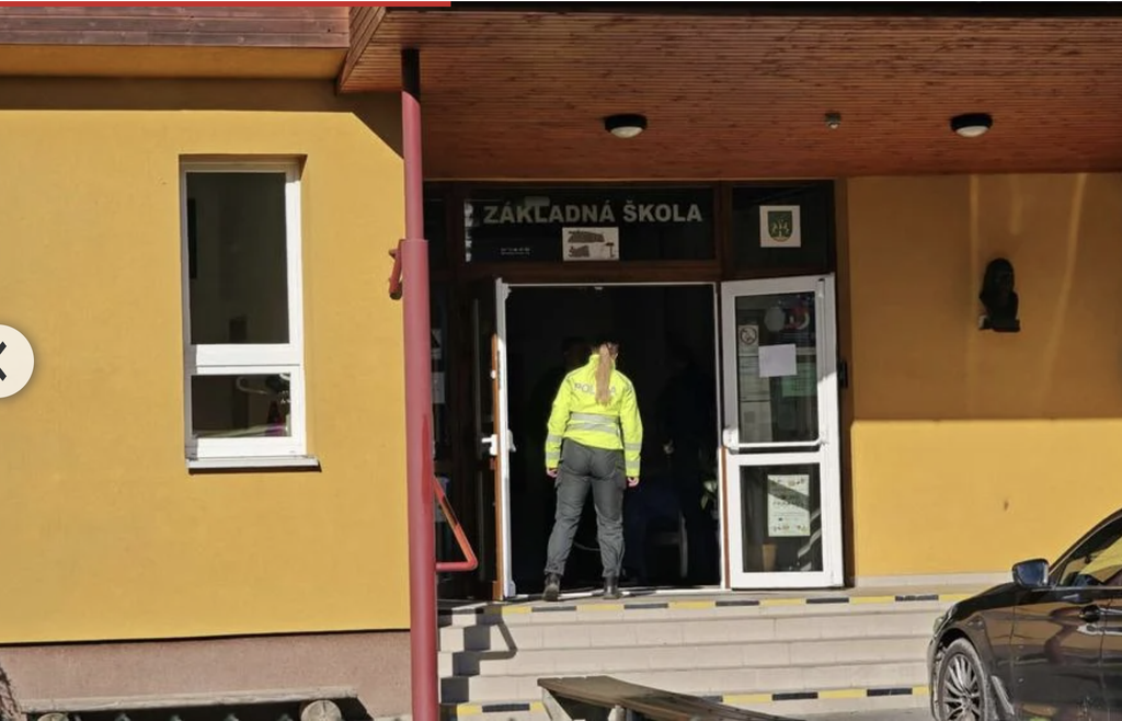 utok-na-skole-v-staskove-ucitelka-zomrela