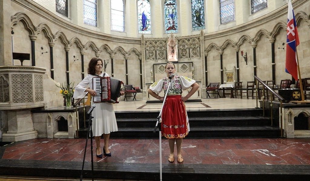 MYSTIC a cappella počas hudobného vystúpenia pre slovenských krajanov v Londýne.