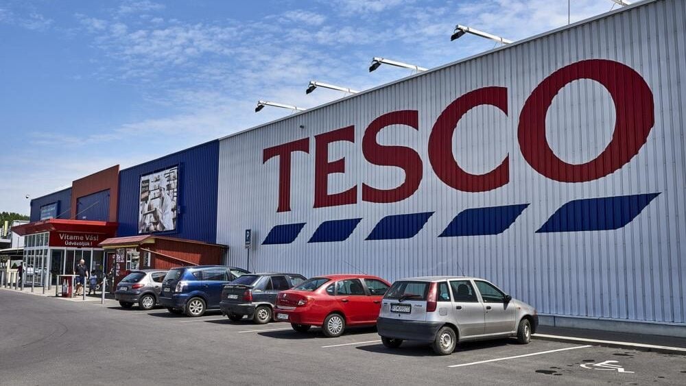 Hypermarket Tesco na Cukrovarskej ulici v Rimavskej Sobote