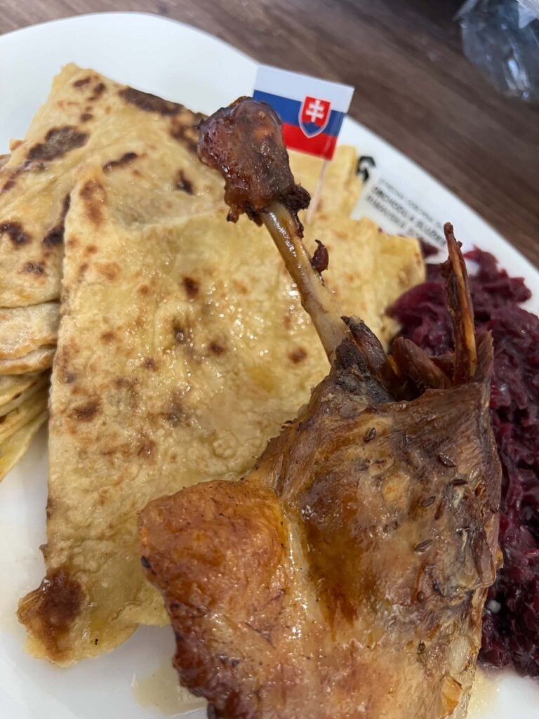 Slovenské jedlo z reštaurácie Orol