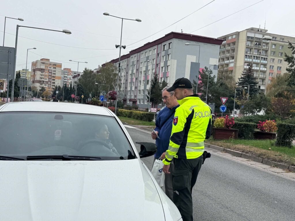 Únia nevidiacich a slabozrakých Slovenska upozorňovala dnes vodičov na ľudí so zrakovým postihnutím.