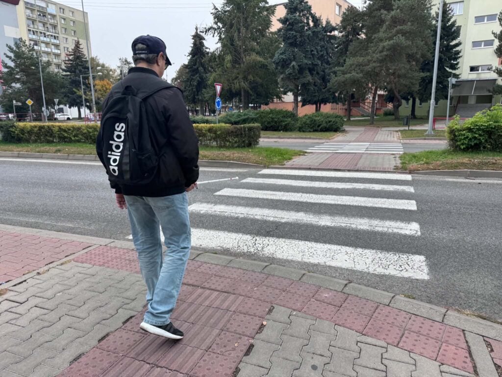 Únia nevidiacich a slabozrakých Slovenska upozorňovala dnes vodičov na ľudí so zrakovým postihnutím.