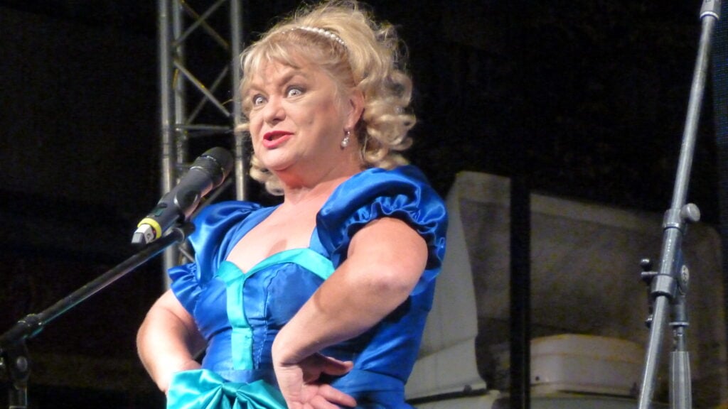 Marika Oszvald počas vystúpenia z roku 2013.