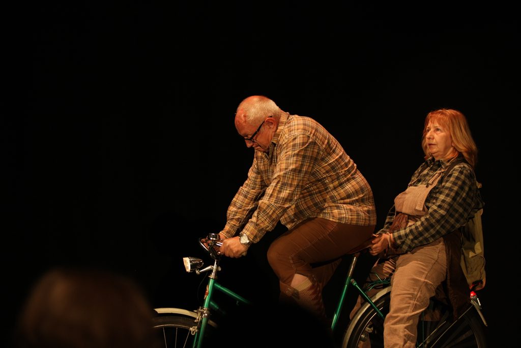 Fotka z predstavenia Ak chceš vedieť, čo je drina, kúp si bicykel Ukrajina