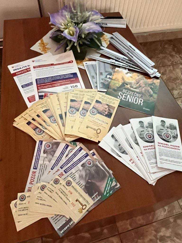 Polícia v Klenovci materlály